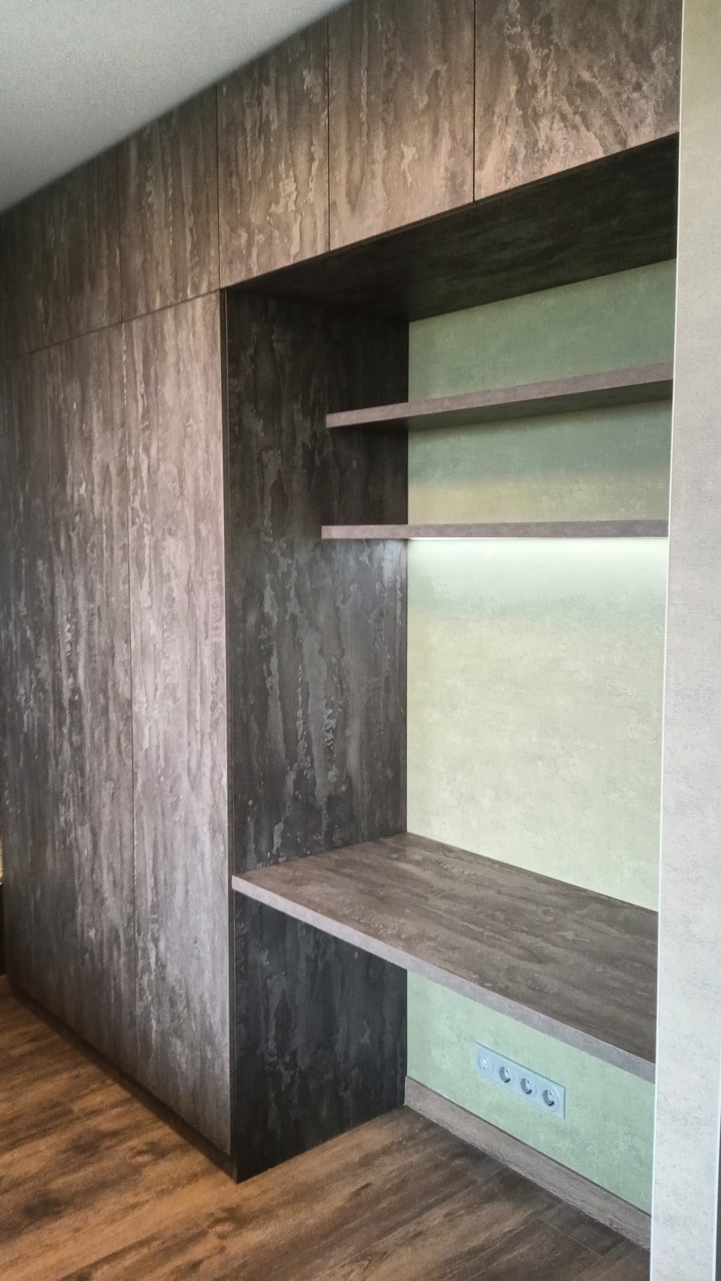 Шкаф заказать в прихожую Сургут